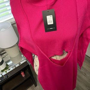 New/Never Worn Key hole dress